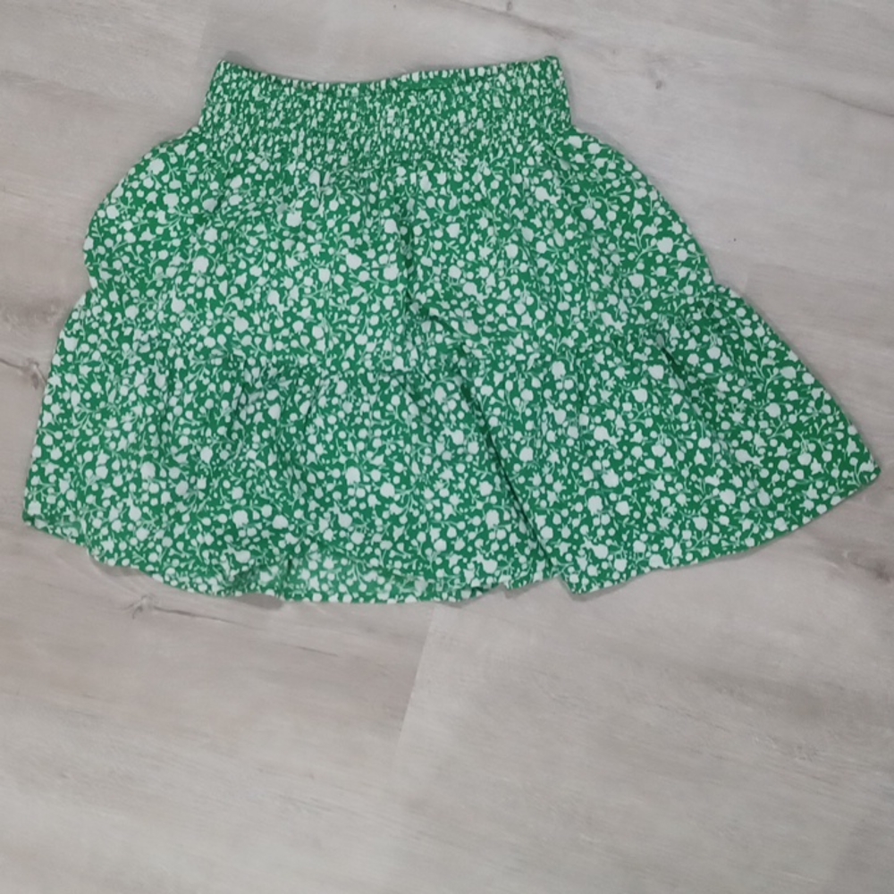 Green and white sienna sky floral skirt